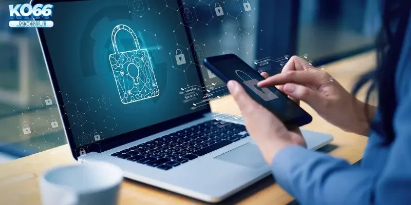 Đội ngũ kỹ thuật KO66 đang giám sát hệ thống an ninh mạng Real-time